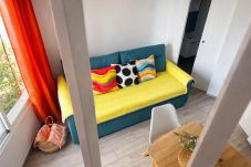 Apartamento en Playa de Las Americas - Party Coast Apartment for Young Travelers